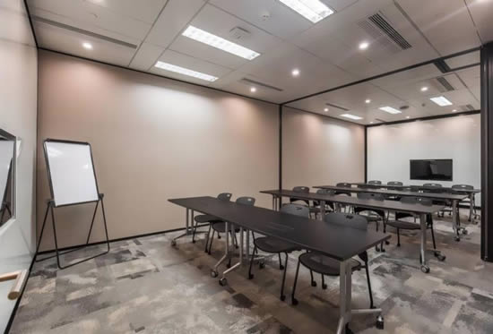  广州周大福金融中心写字楼图片3421