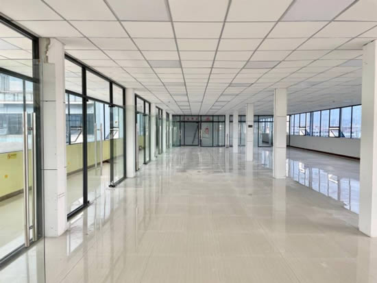 东岳财富广场写字楼图片3565