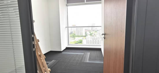 耀中广场写字楼图片4189