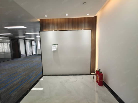 富力盈隆广场写字楼图片4500