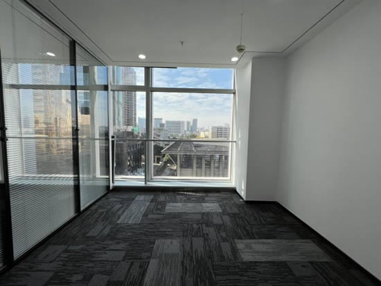 耀中广场写字楼图片4661