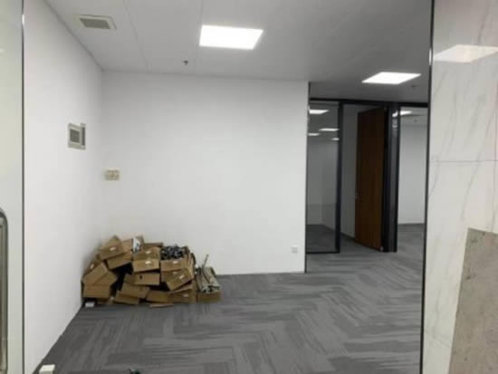 耀中广场写字楼图片5041