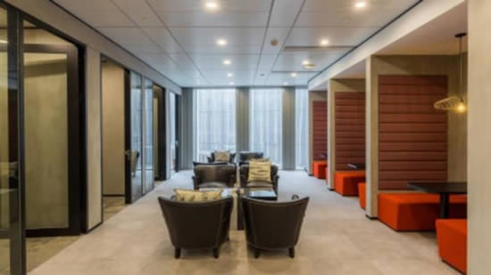 周大福金融中心写字楼图片5623