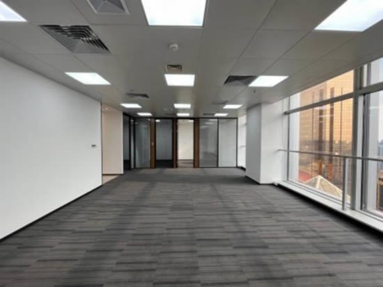 耀中广场写字楼图片5664