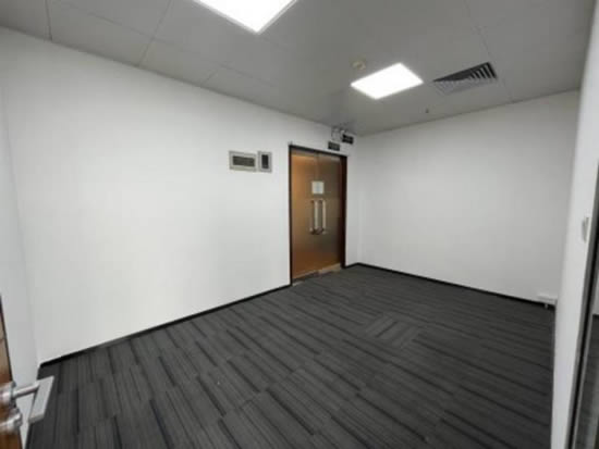 耀中广场写字楼图片5665