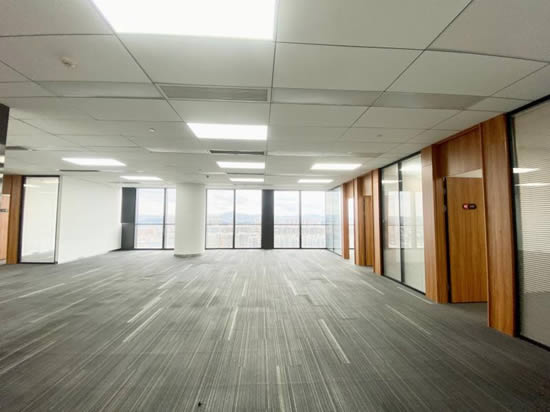 金融城绿地中心写字楼图片7070