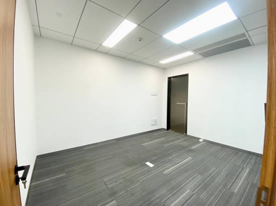 金融城绿地中心写字楼图片7071