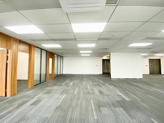 金融城绿地中心写字楼图片7074