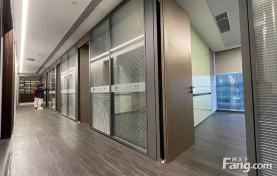 金融城绿地中心写字楼图片7728