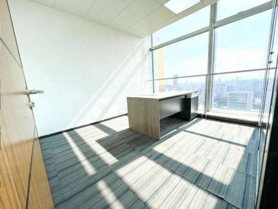 耀中广场写字楼图片8210