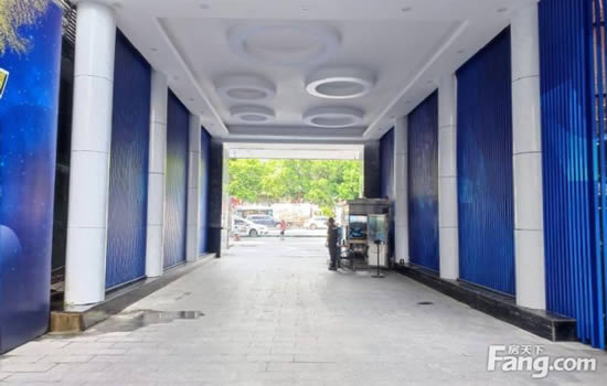 东岳财富广场写字楼图片9596