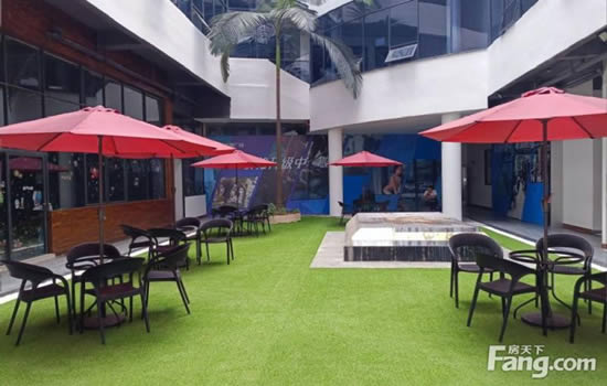 东岳财富广场写字楼图片9597