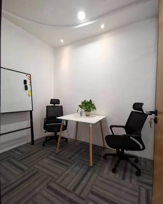 保利克洛维广场写字楼图片9648