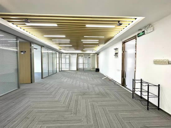 保利克洛维广场写字楼图片12004