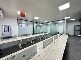 智慧港企业孵化基地