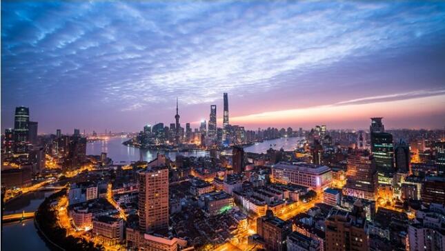 机遇与挑战并存——2019上海商办地产市场研究报告